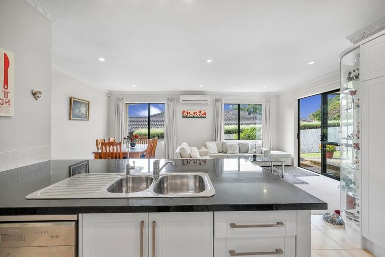Photo of property in 16 Leafield Crescent, Henderson, Auckland, 0612