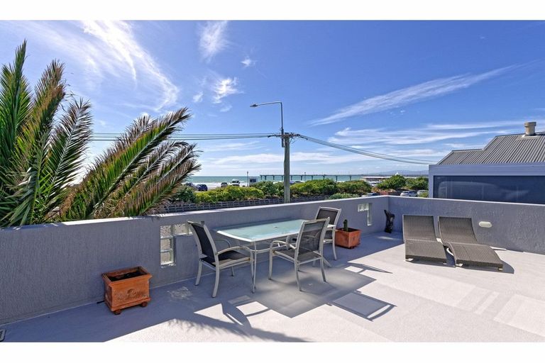 Photo of property in 191 Marine Parade, New Brighton, Christchurch, 8083