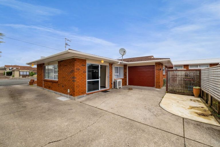 Photo of property in 20 Tukapa Street, Westown, New Plymouth, 4310