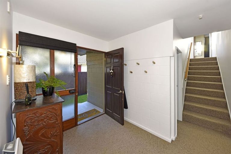 Photo of property in 56 Effingham Street, North New Brighton, Christchurch, 8083