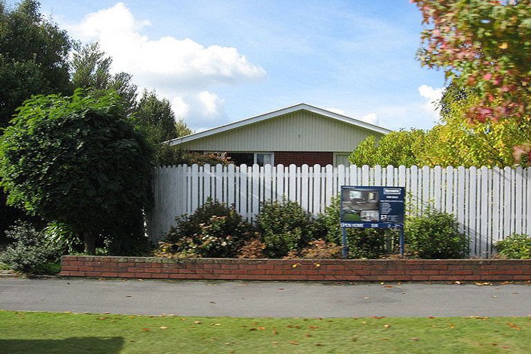 Photo of property in 58 Carruthers Street, Ilam, Christchurch, 8041