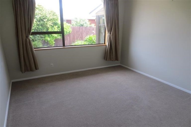 Photo of property in 5 Cowes Street, Avondale, Christchurch, 8061