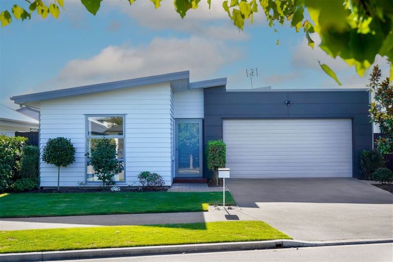 Photo of property in 25 Bronco Drive, Aidanfield, Christchurch, 8025