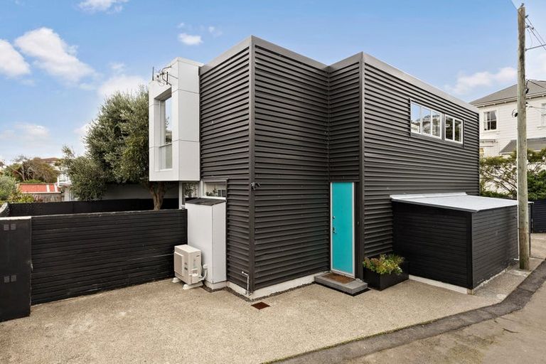 Photo of property in 110b Clyde Street, Island Bay, Wellington, 6023