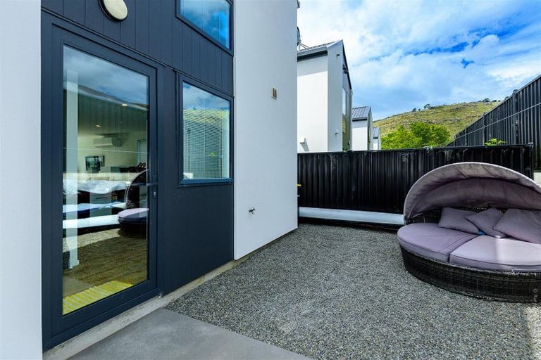 Photo of property in 16 Wheatsheaf Lane, Heathcote Valley, Christchurch, 8022