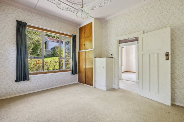 Photo of property in 16 Adderley Terrace, Ravensbourne, Dunedin, 9022