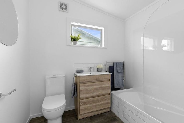 Photo of property in 79 Randwick Crescent, Moera, Lower Hutt, 5010