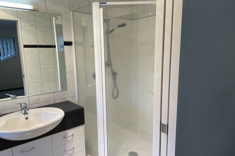 Photo of property in 89a Mt Lebanon Crescent, The Gardens, Auckland, 2105