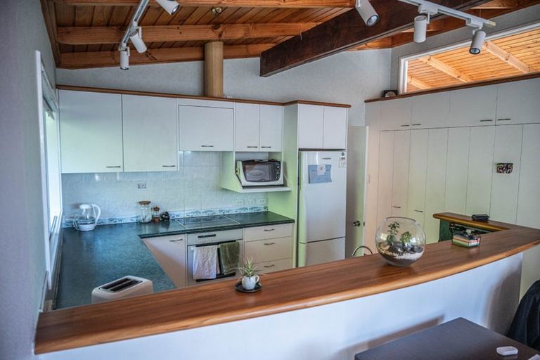 Photo of property in 6 Spicer Place, Tawa, Wellington, 5028