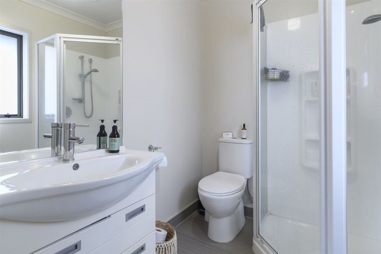 Photo of property in 121 Solomon Street, Brookfield, Tauranga, 3110