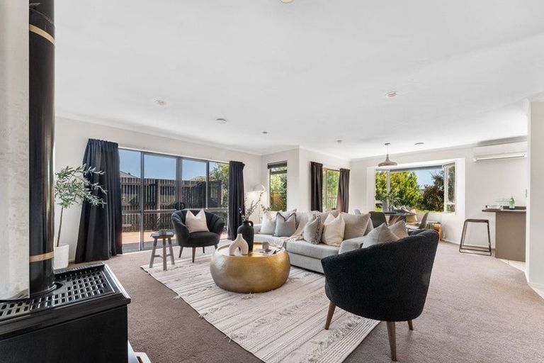 Photo of property in 12 Lionel Place, Mapua, 7005