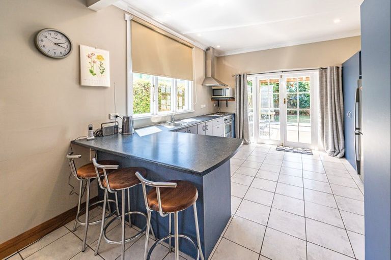 Photo of property in 12 College Street, Whanganui, 4500