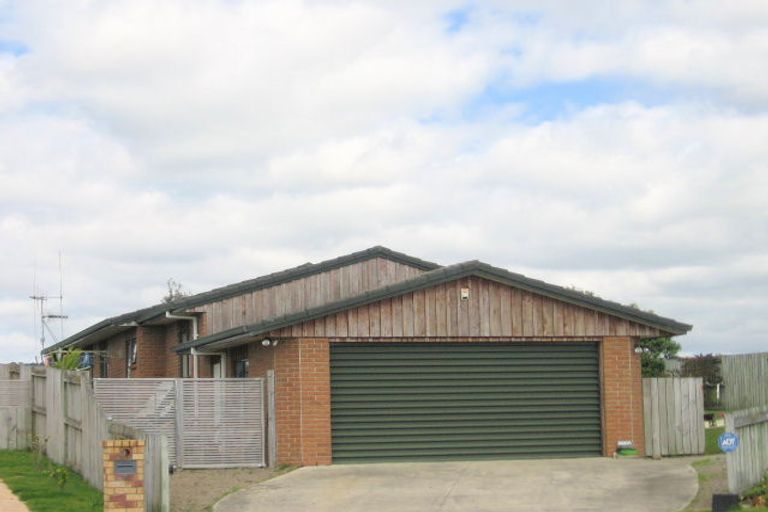 Photo of property in 94 Dalton Drive, Papamoa Beach, Papamoa, 3118