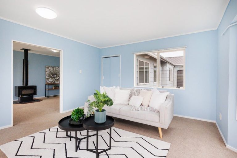 Photo of property in 101 Hillcrest Drive, Kelvin Grove, Palmerston North, 4414