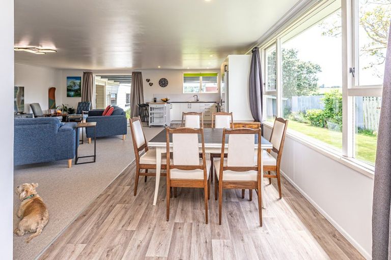 Photo of property in 23 Waitangi Road, Waverley, 4592