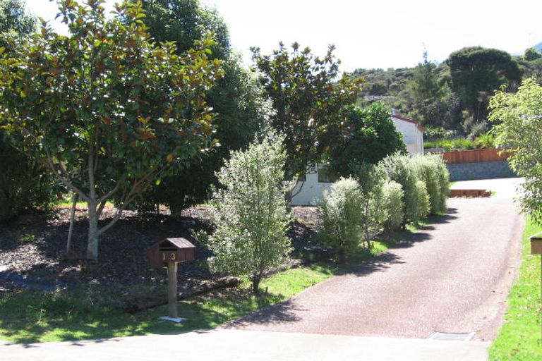 Photo of property in 13 Helen Ryburn Place, Torbay, Auckland, 0630