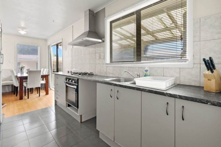 Photo of property in 12 Dolphin Street, Pakuranga, Auckland, 2010