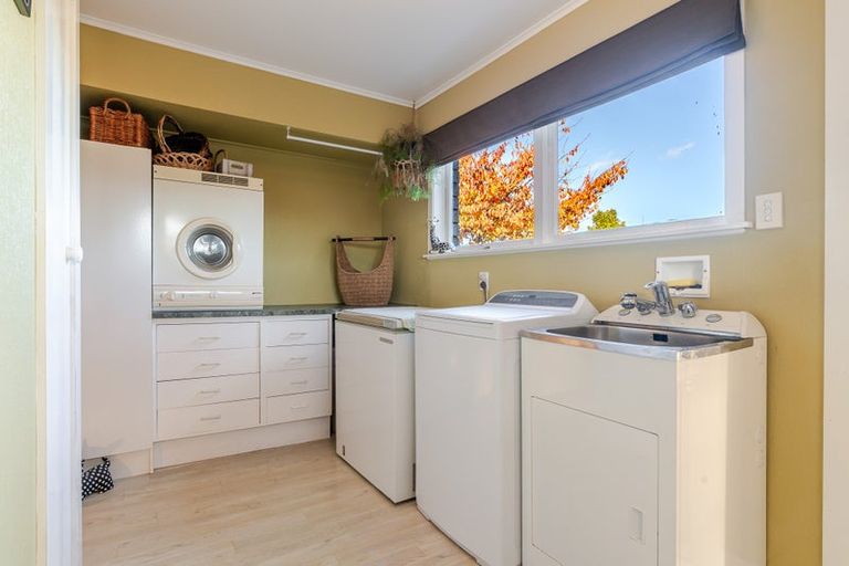 Photo of property in 69 Foster Road, Temple View, Hamilton, 3290