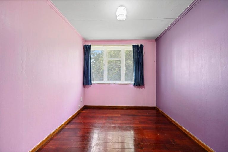 Photo of property in 1 Kenney Crescent, Fairfield, Hamilton, 3214