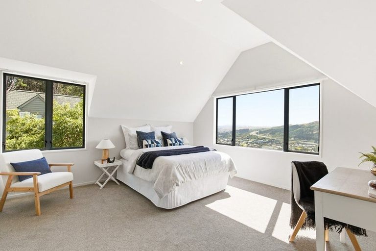 Photo of property in 6a Chastudon Place, Tawa, Wellington, 5028