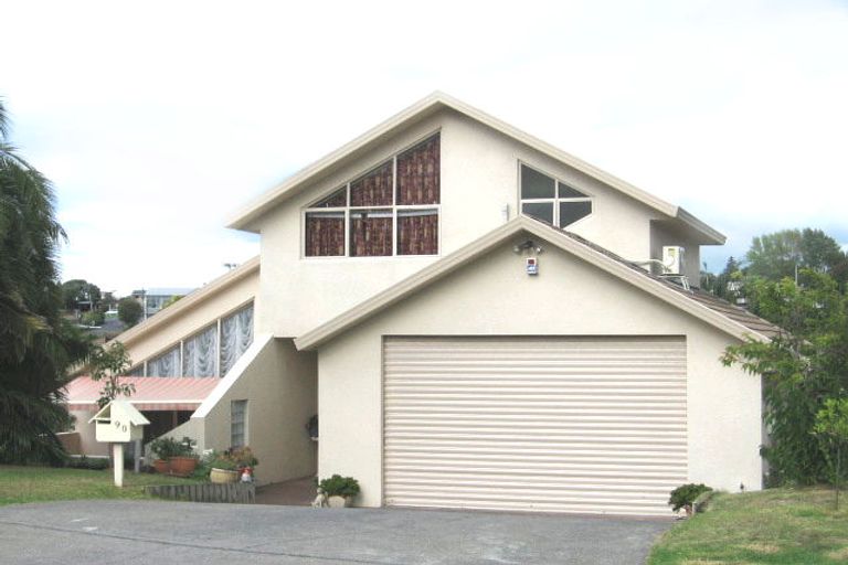 Photo of property in 90 Nigel Road, Browns Bay, Auckland, 0630