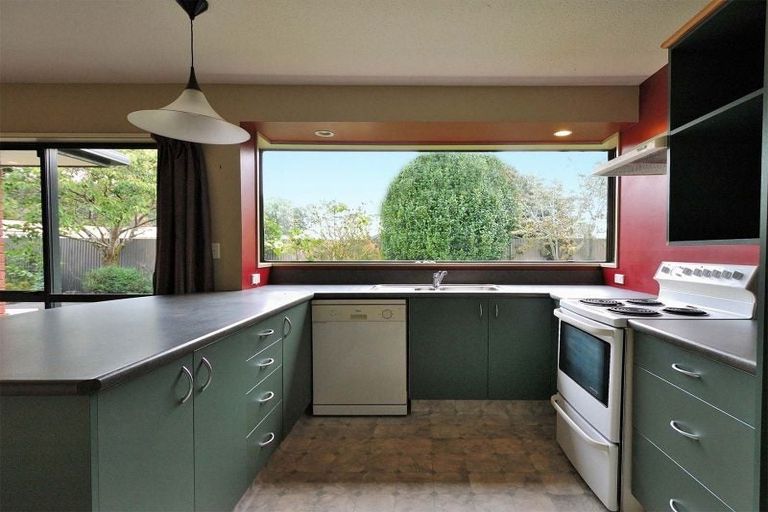 Photo of property in 2/10 Sefton Street, Belfast, Christchurch, 8051