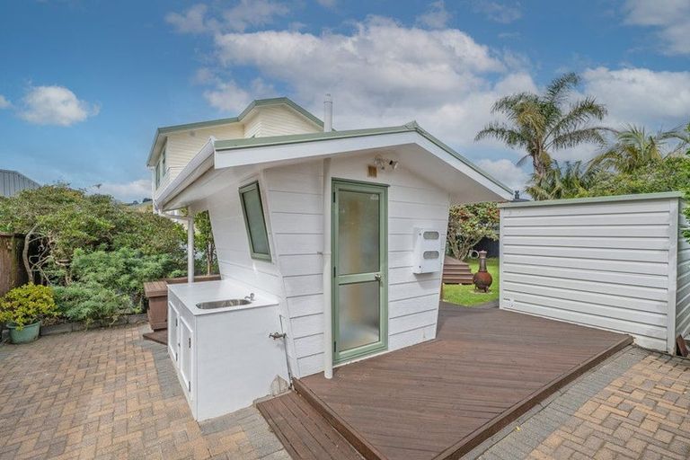 Photo of property in 7 Martin Place, Cooks Beach, Whitianga, 3591