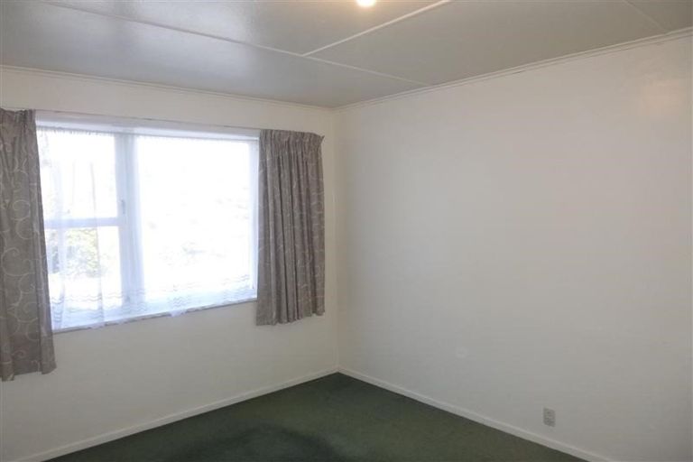 Photo of property in 32 Mimihau Grove, Wainuiomata, Lower Hutt, 5014