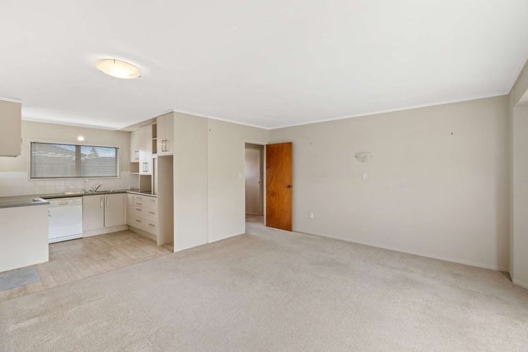 Photo of property in 178b Centreway Road, Orewa, 0931