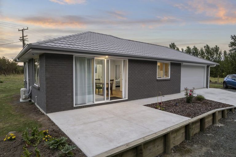 Photo of property in 1363 State Highway 16, Waimauku, 0883