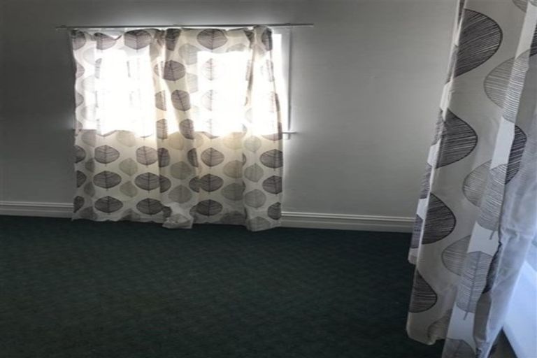 Photo of property in 107 Morton Street, Strathern, Invercargill, 9812