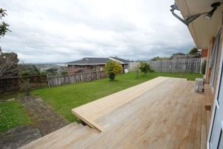 Photo of property in 2/281 Sunset Road, Sunnynook, Auckland, 0632