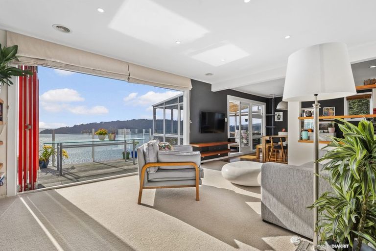 Photo of property in 141 Grafton Road, Roseneath, Wellington, 6011