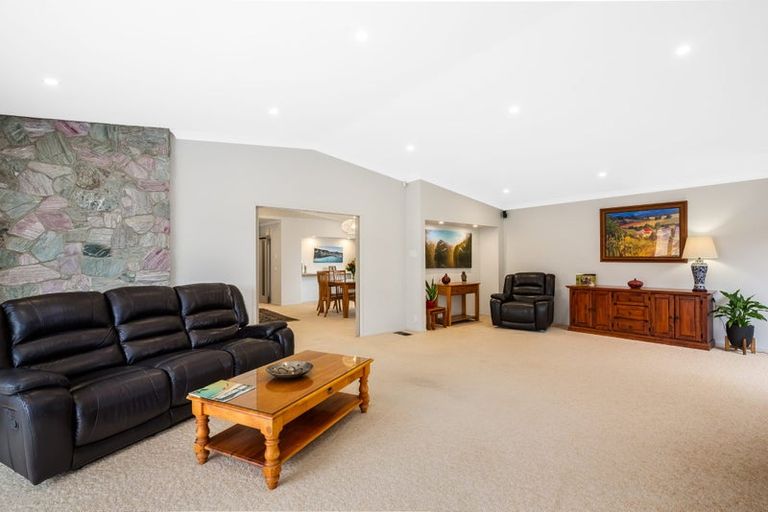 Photo of property in 40 Wai-iti Crescent, Woburn, Lower Hutt, 5010