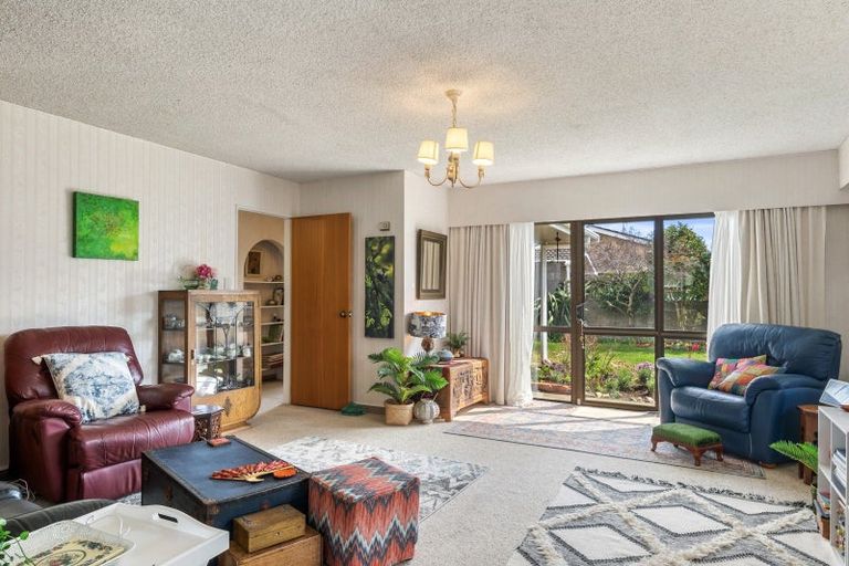 Photo of property in 98 Hillcrest Road, Raumati Beach, Paraparaumu, 5032