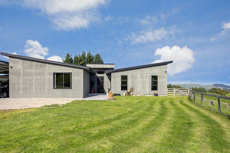 Photo of property in 45 Glengarry Road, Glengarry, Napier, 4182