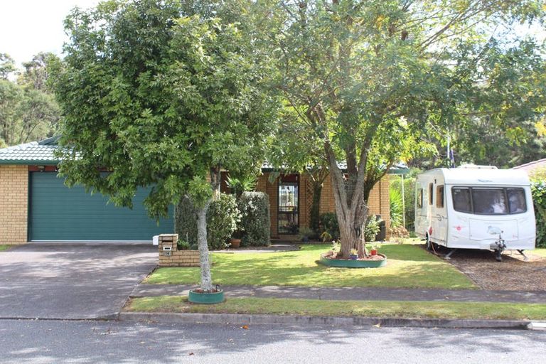 Photo of property in 14 Waimoko Glen, Swanson, Auckland, 0612