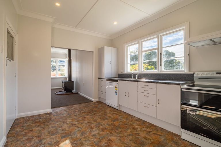 Photo of property in 33 Glendining Avenue, North East Valley, Dunedin, 9010