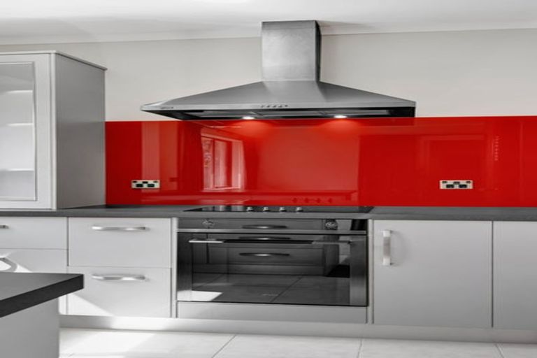 Photo of property in 4 Becklands Place, Inglewood, 4330