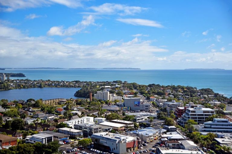 Photo of property in Sentinel Apartments, 1705/3 Northcroft Street, Takapuna, Auckland, 0622