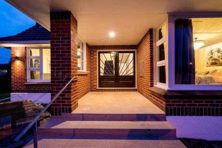 Photo of property in 182 Forbury Road, Saint Clair, Dunedin, 9012