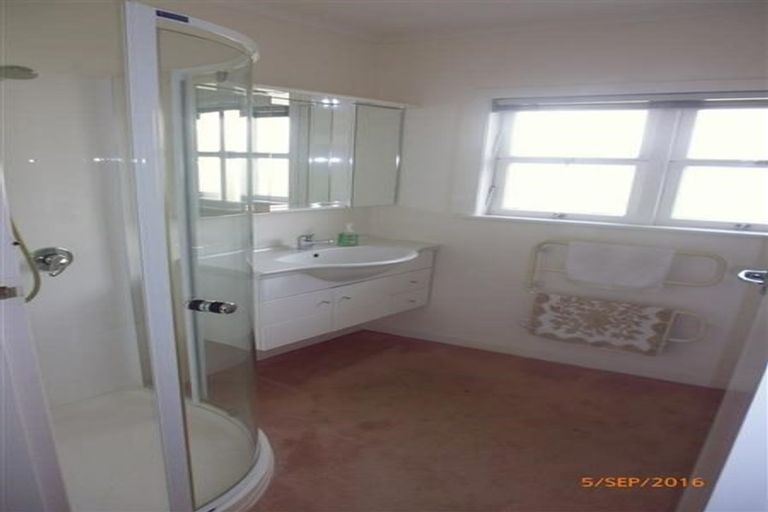 Photo of property in 5 Willis Avenue, Pukekohe, 2120