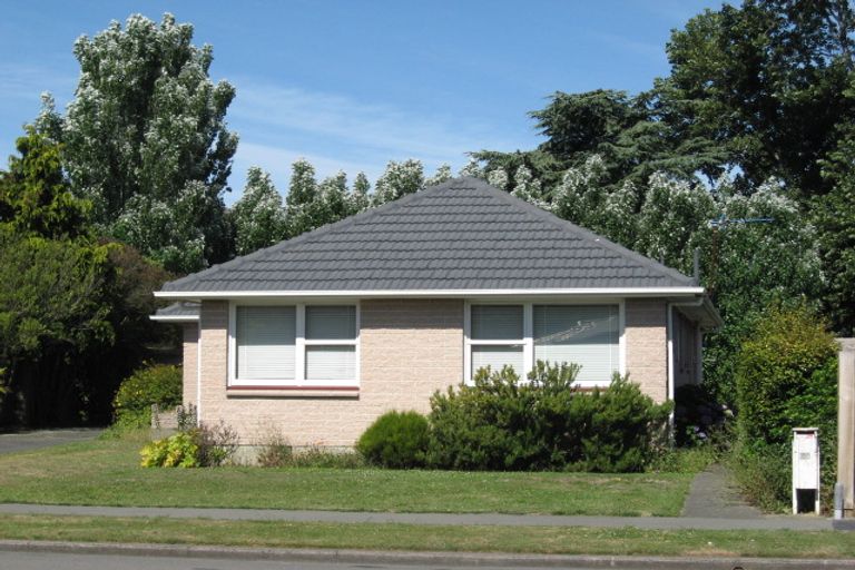 Photo of property in 52 Damien Place, Bromley, Christchurch, 8062