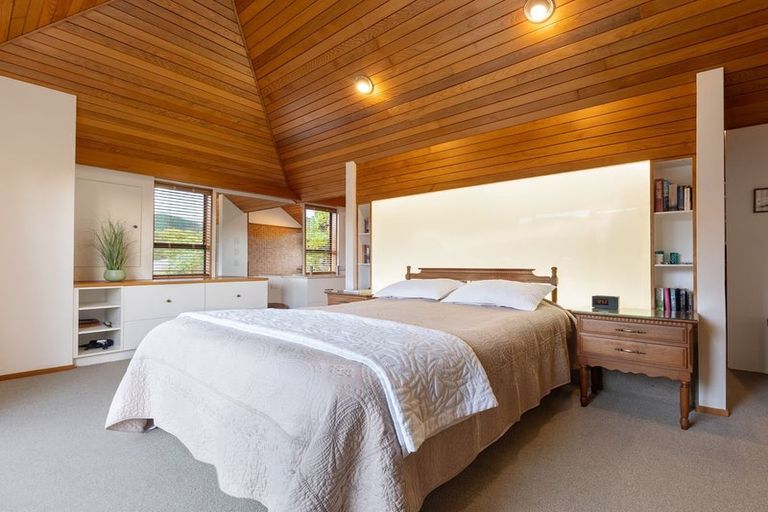 Photo of property in 10 Edgewater Street, Waikanae, 5036