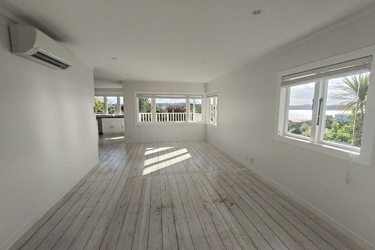 Photo of property in 12 Tindalls Bay Road, Tindalls Beach, Whangaparaoa, 0930