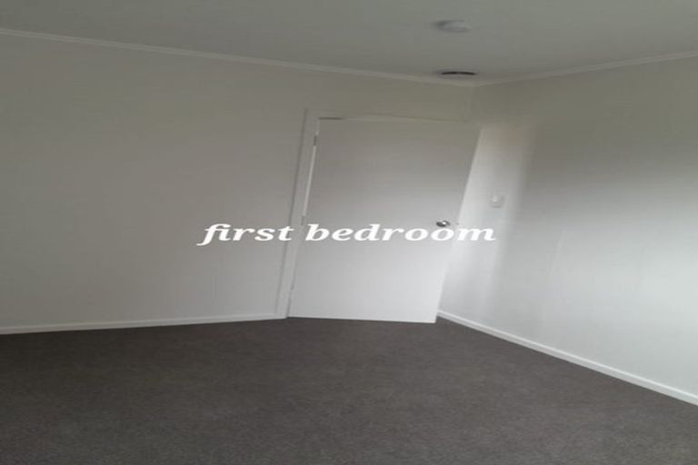 Photo of property in 1a-b Devon Place, Cannons Creek, Porirua, 5024