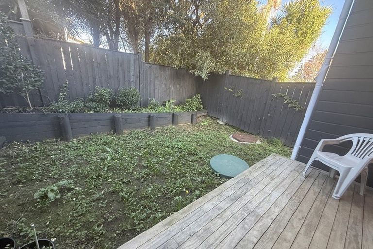 Photo of property in 12/10 Newington Road, Henderson, Auckland, 0612