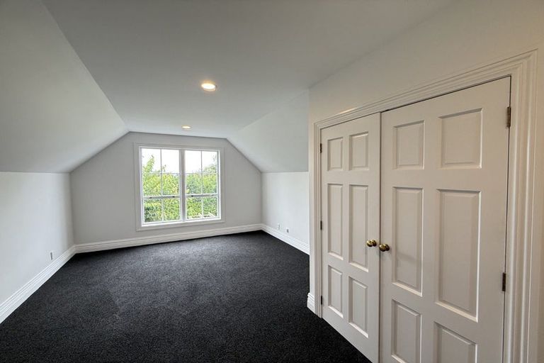 Photo of property in 14 Amreins Road, Waitakere, Henderson, 0782