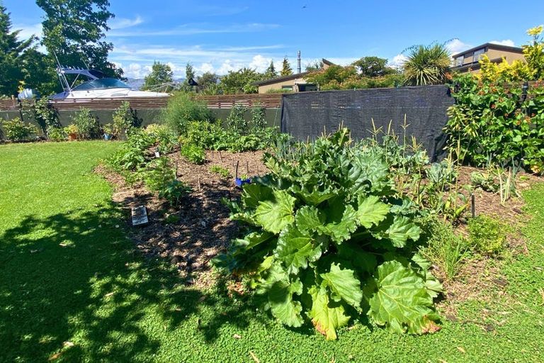 Photo of property in 6 Ewing Place, Albert Town, Wanaka, 9305