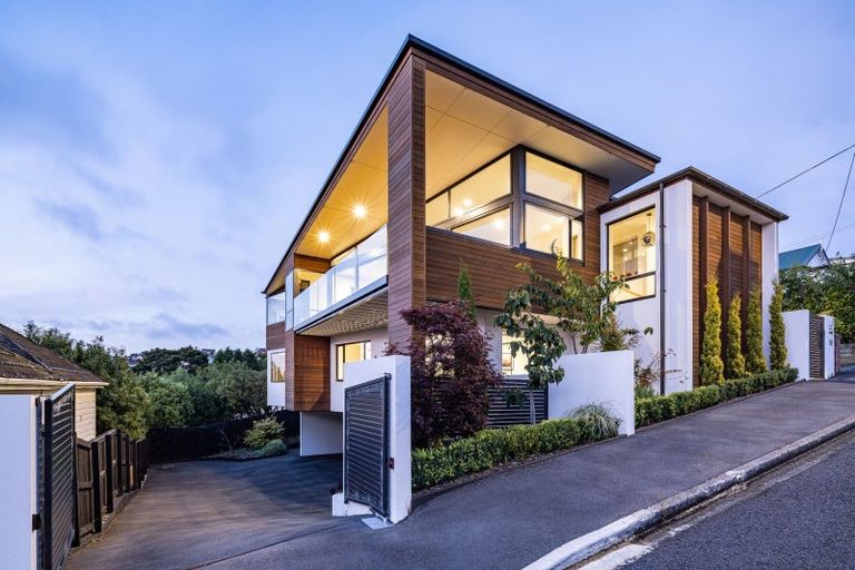 Photo of property in 18 Selkirk Street, Roslyn, Dunedin, 9010